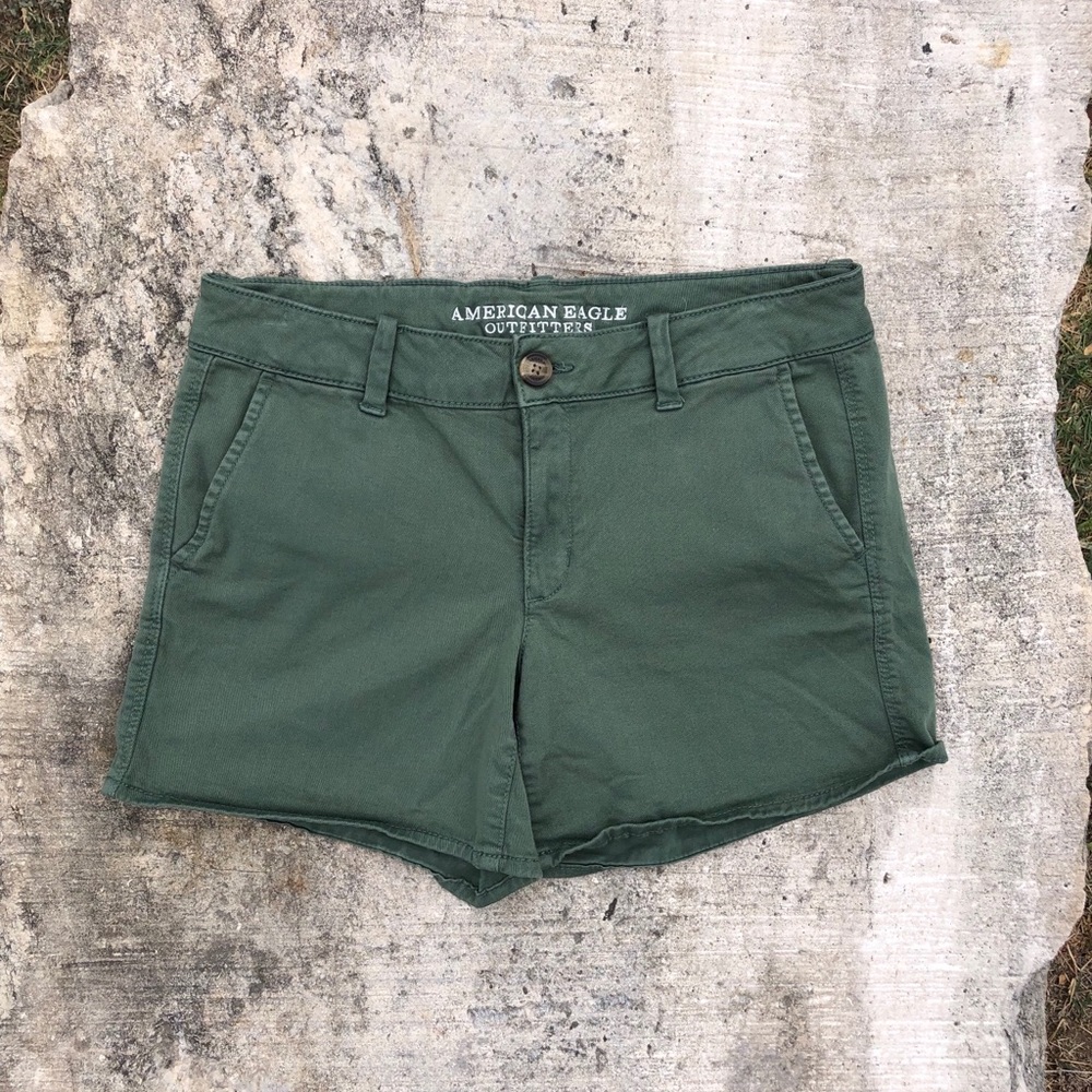 🐠 AMERICAN EAGLE KHAKI SHORTS SZ 10